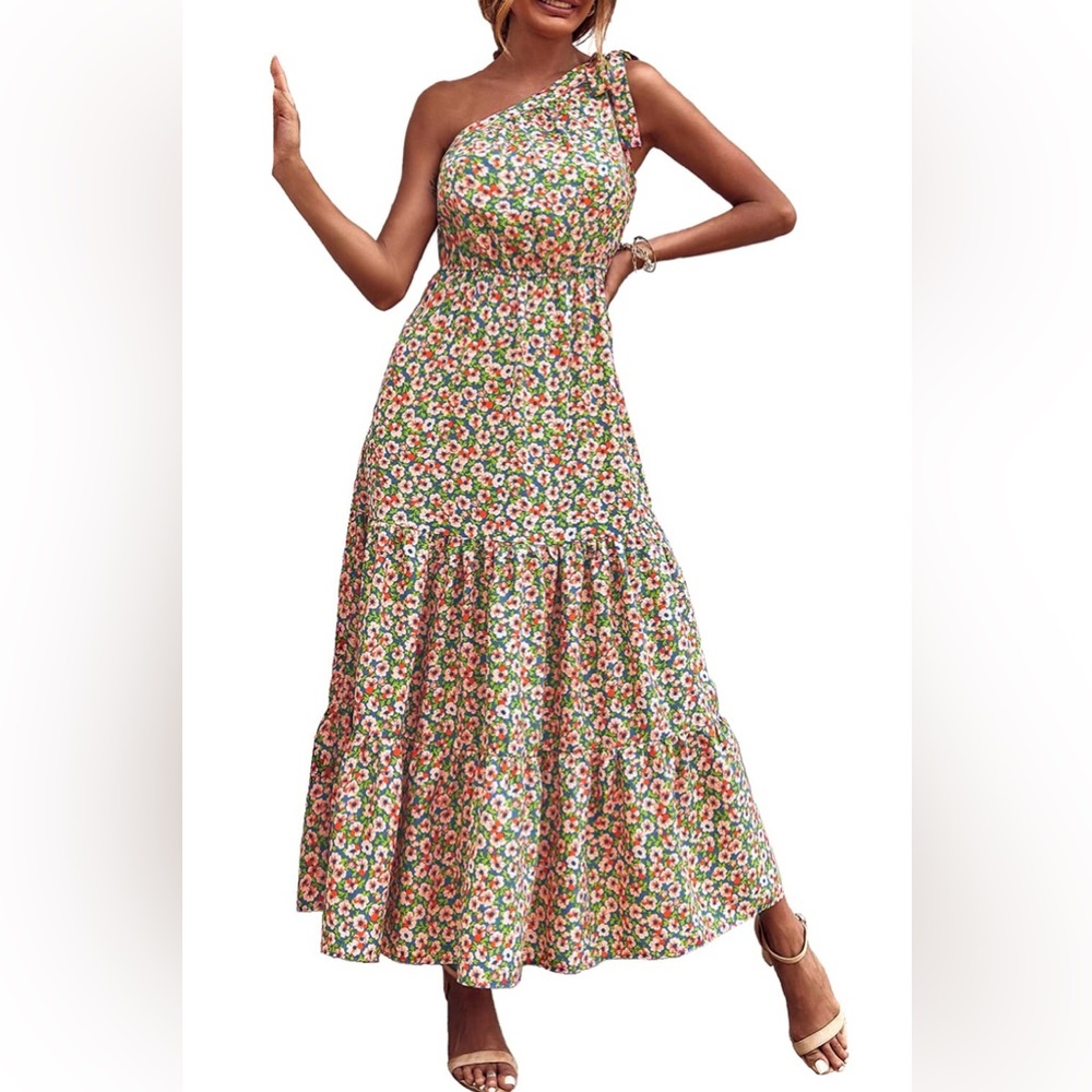 COPY - NWOT PRETTY GARDEN Halter Maxi Summer Floral Dress New